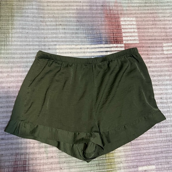 stars above Olive Green Relaxed Elastic Waist Shorts - Picture 2 of 6